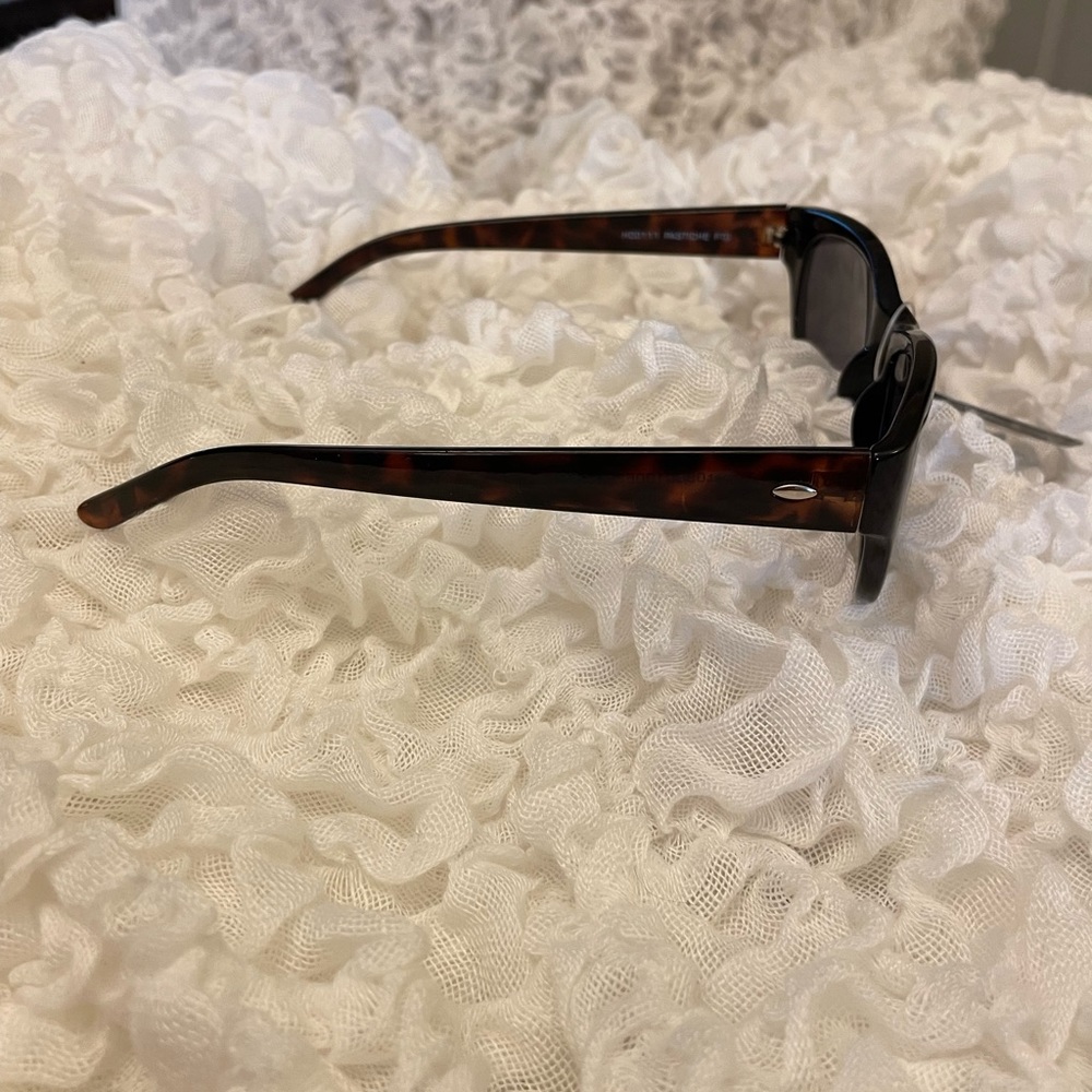 💥NWT💥 Foster Grant Sunglasses - Picture 6 of 7